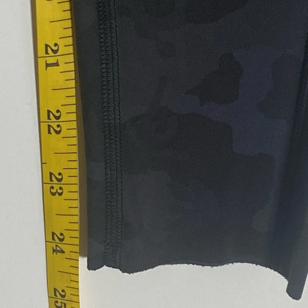 Lululemon Fast Free High Rise Tight Leggings Womens 4 Black Camo Non Reflective